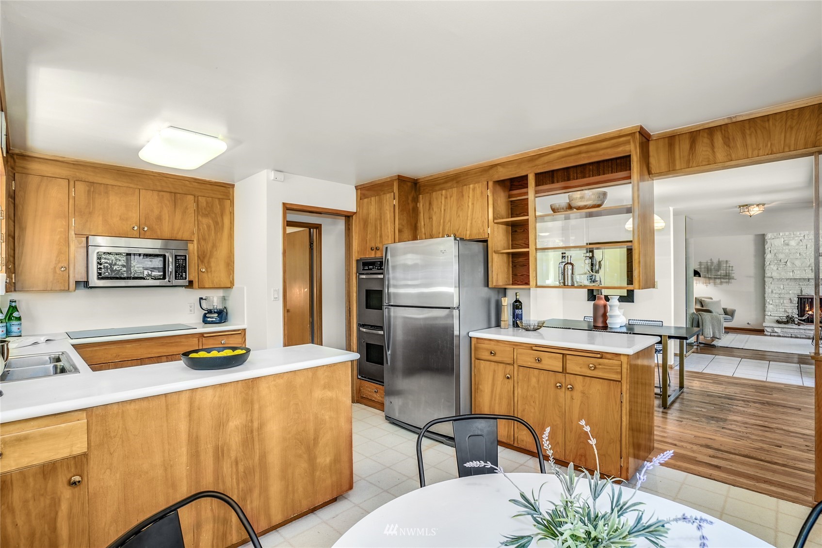 4101 Southwest Barton Street Seattle, WA 98136 - Photo 10 of 36 Gallery Image 10