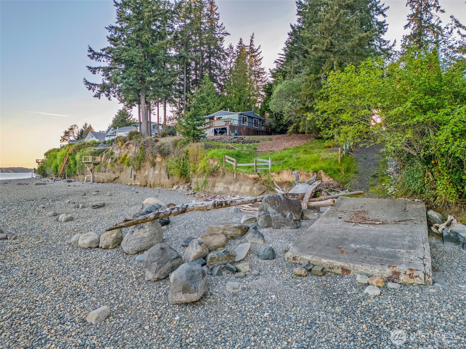 727 East Stretch Island Road South Grapeview, WA 98546 - Photo 8 of 36 Gallery Image 8