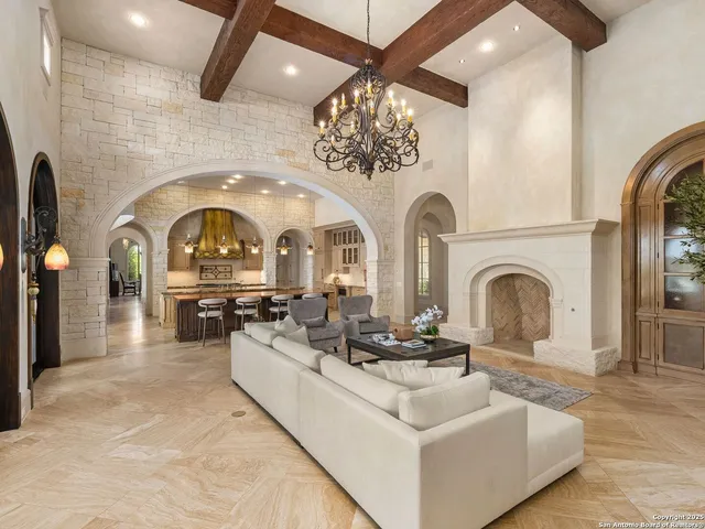 $4,400,000 | 15 Paseo Valencia, San Antonio, TX 78257