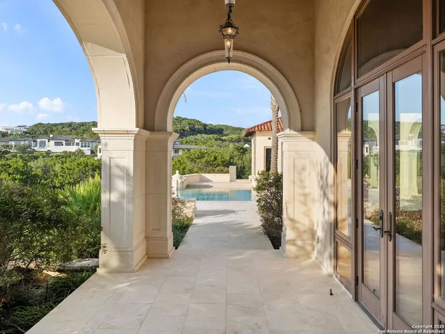 $4,400,000 | 15 Paseo Valencia, San Antonio, TX 78257