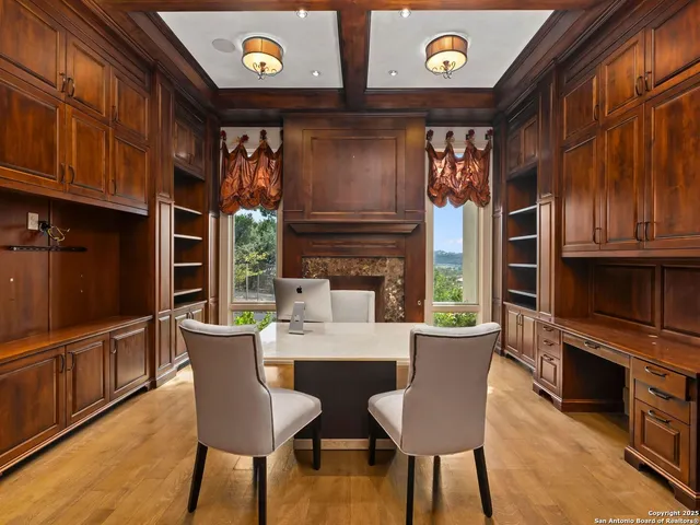 $4,400,000 | 15 Paseo Valencia, San Antonio, TX 78257