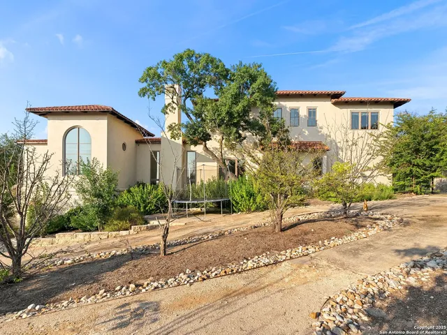 $4,400,000 | 15 Paseo Valencia, San Antonio, TX 78257