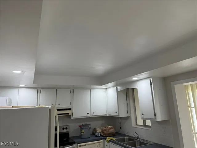 $1,049 | 343 Joel Boulevard, Unit 111, Lehigh Acres, FL 33936