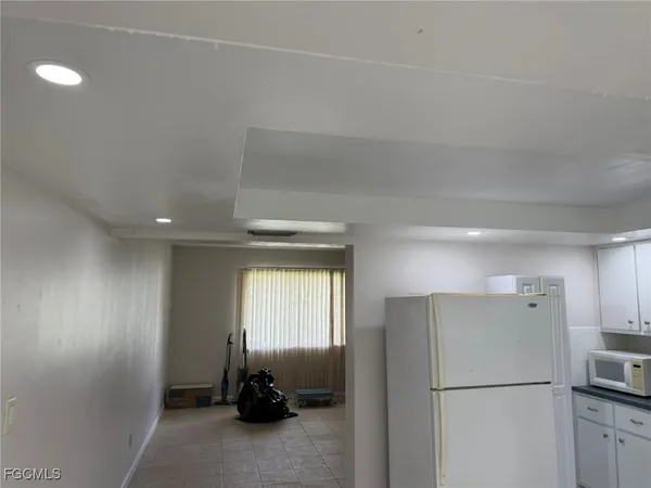 $995 | 343 Joel Boulevard, Unit 111, Lehigh Acres, FL 33936