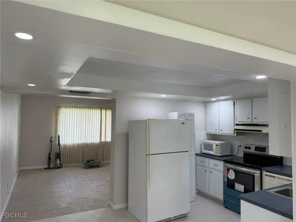 $995 | 343 Joel Boulevard, Unit 111, Lehigh Acres, FL 33936