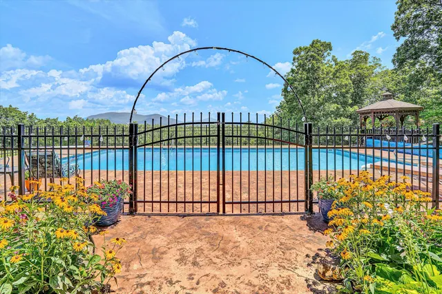 $1,350,000 | 500 Jacksons Flat, Covington, VA 24426