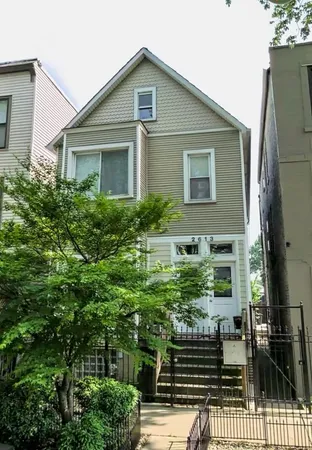 $2,500 | 2613 West Cortland Street, Unit 1, Chicago, IL 60647