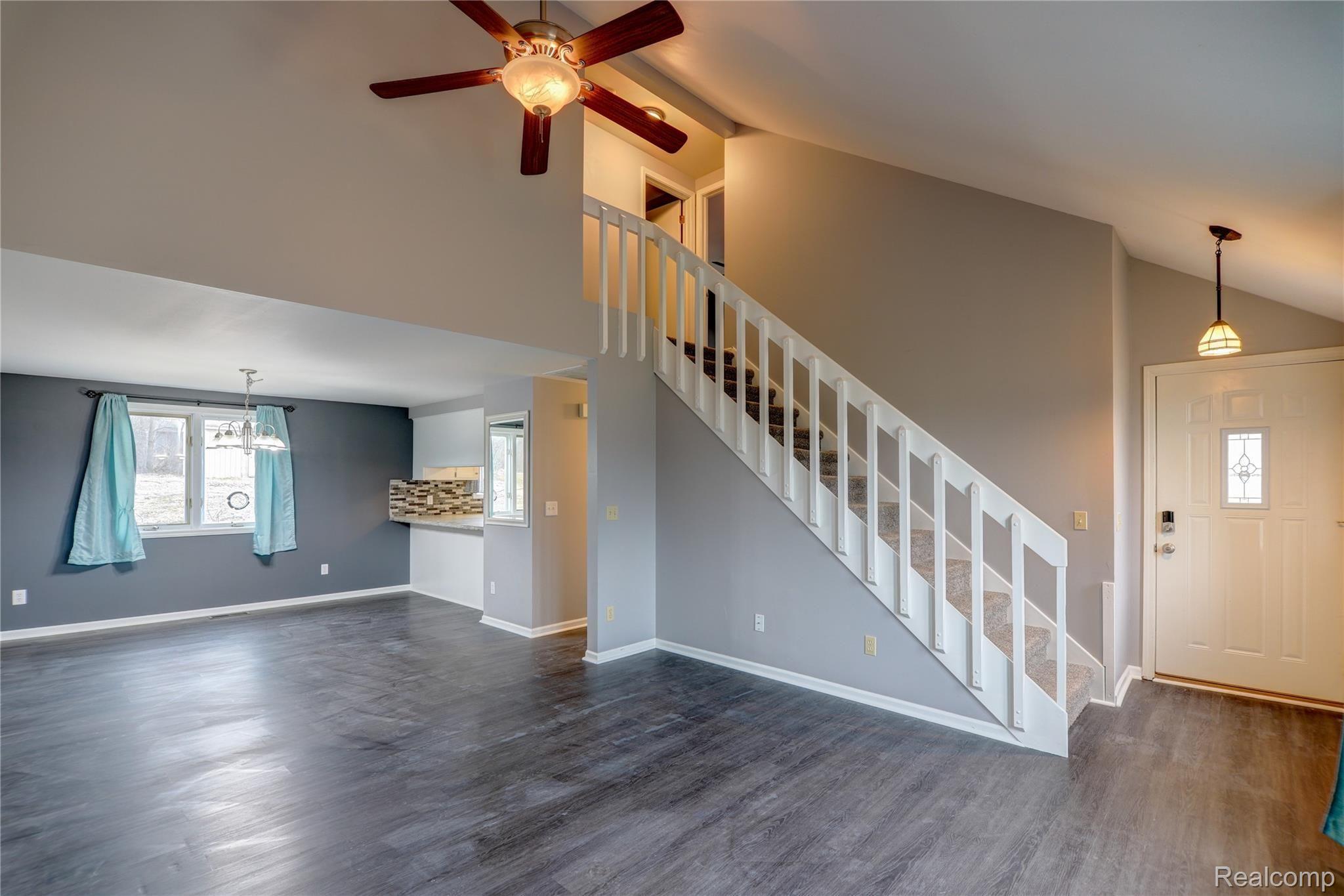 8075 Fenton Road Grand Blanc, MI 48439 - Photo 2 of 19 Interior 1.jpg