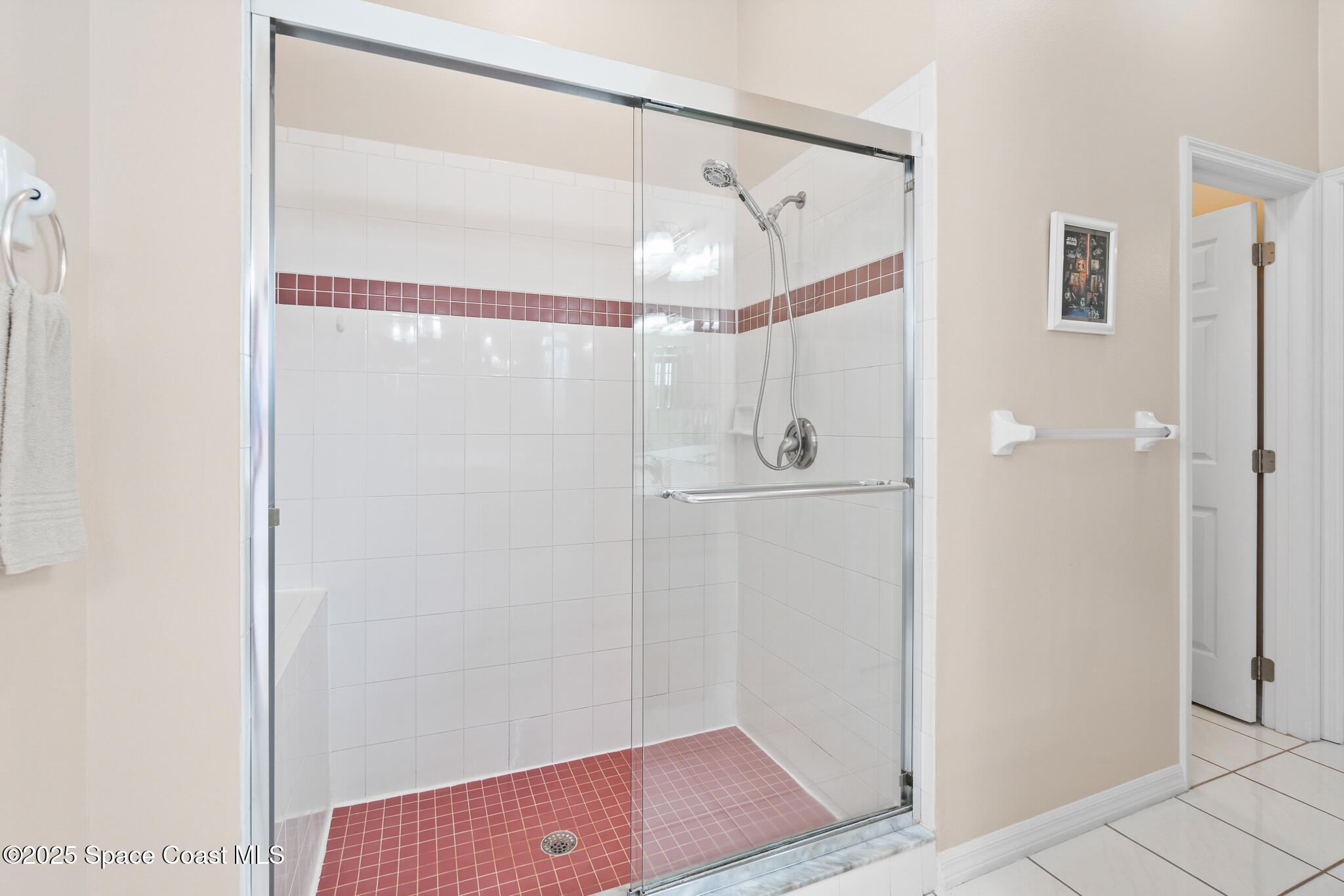 4808 Springwater Circle Melbourne, FL 32940 - Photo 18 of 38 a bathroom with a shower