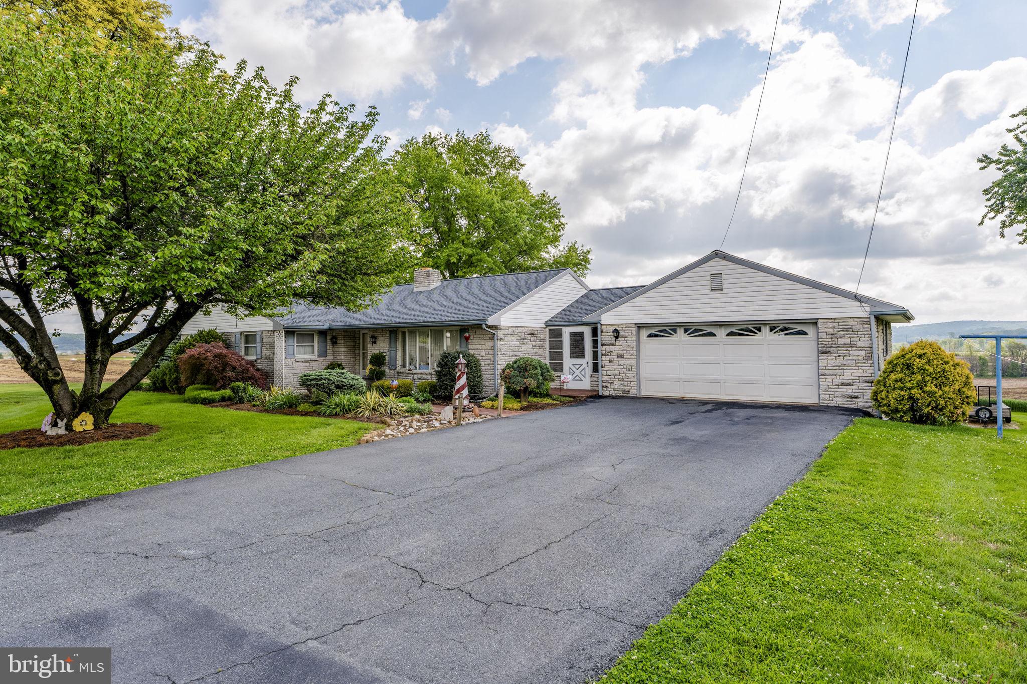 1041 Springville Road East Earl, PA 17519 - Photo 4 of 71