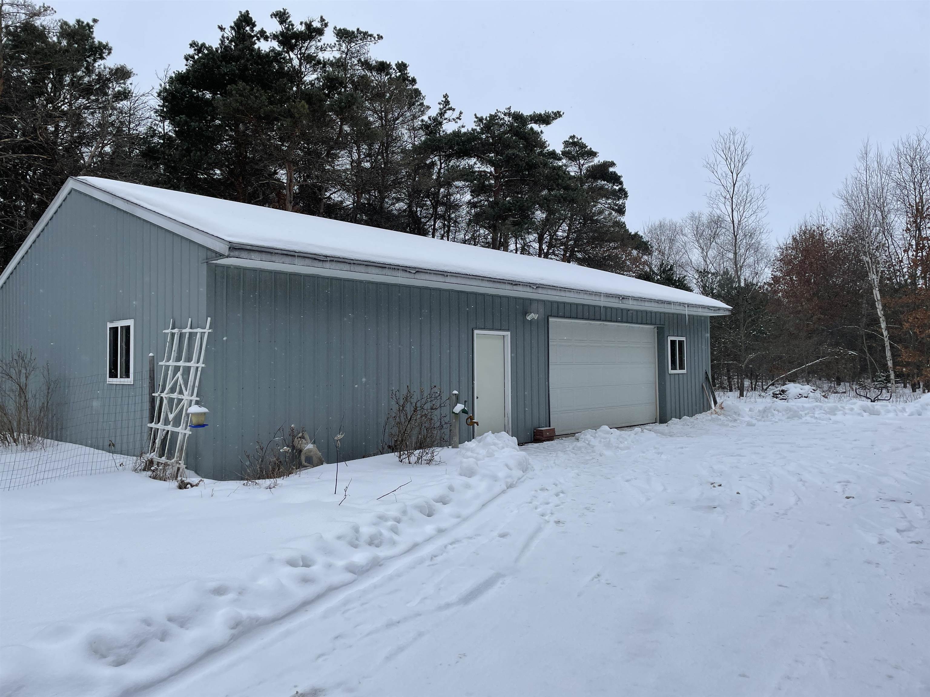 4155 South 39 Road Cadillac, MI 49601 - Photo 3 of 39 1896894-2.JPG