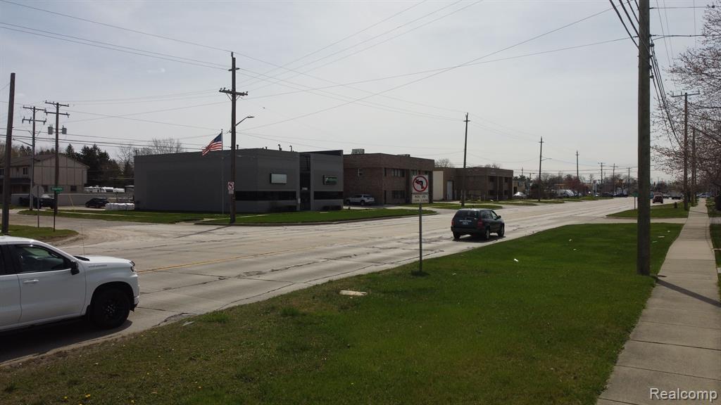31227 Dequindre Road Madison Heights, MI 48071 - Photo 8 of 10