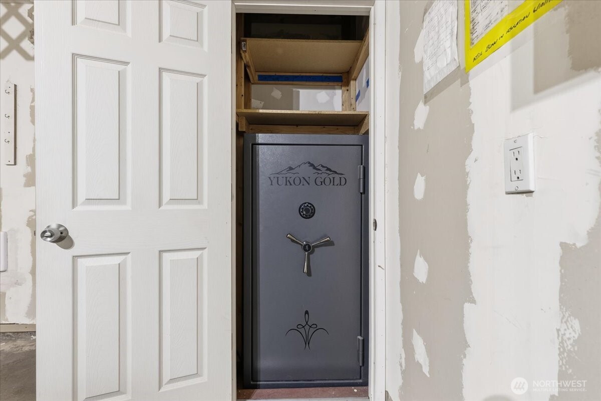 614 West Loop Drive Moses Lake, WA 98837 - Photo 17 of 33