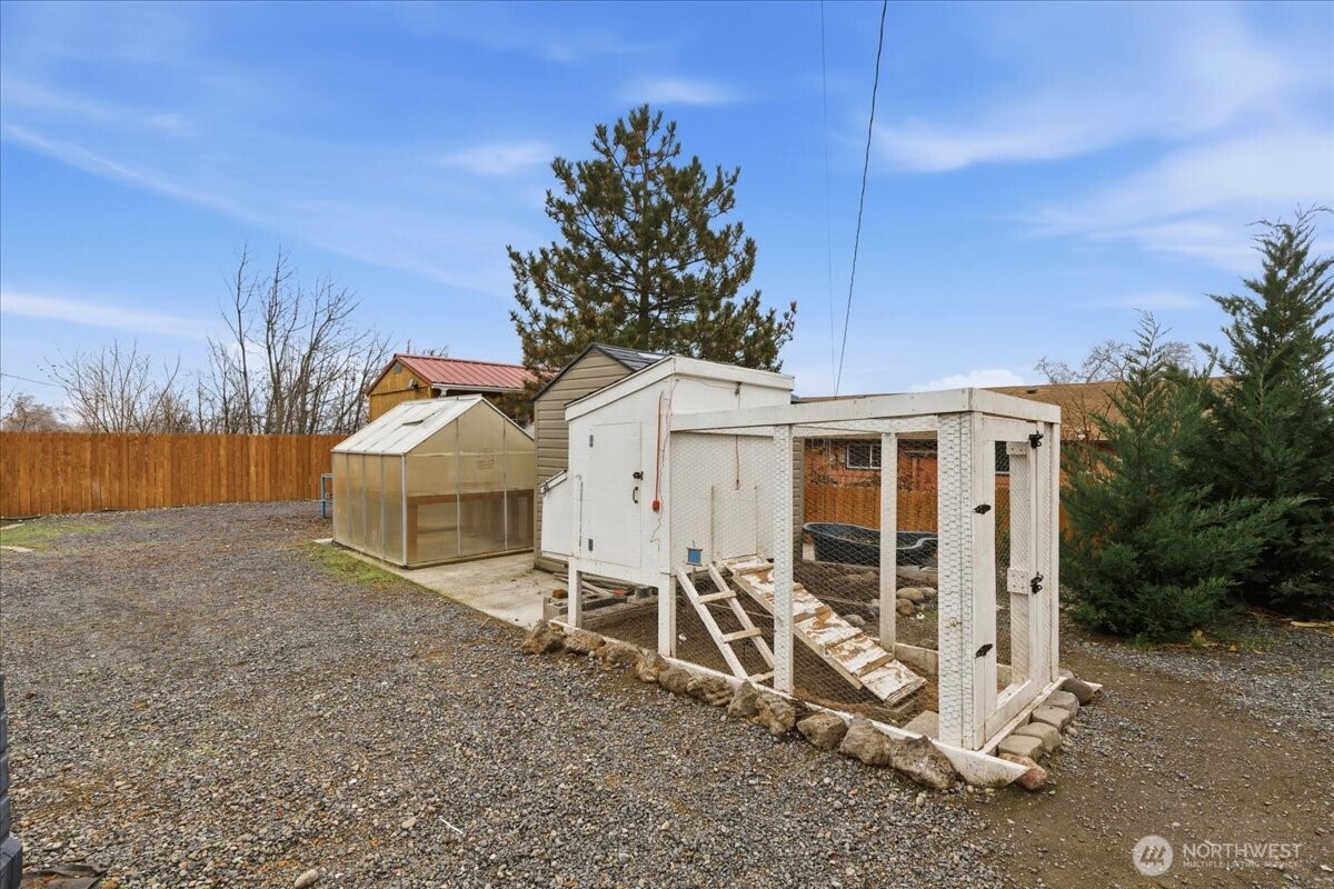 614 West Loop Drive Moses Lake, WA 98837 - Photo 25 of 33