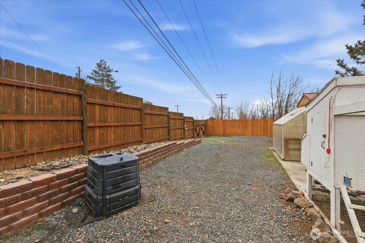 614 West Loop Drive Moses Lake, WA 98837 - Photo 26 of 33