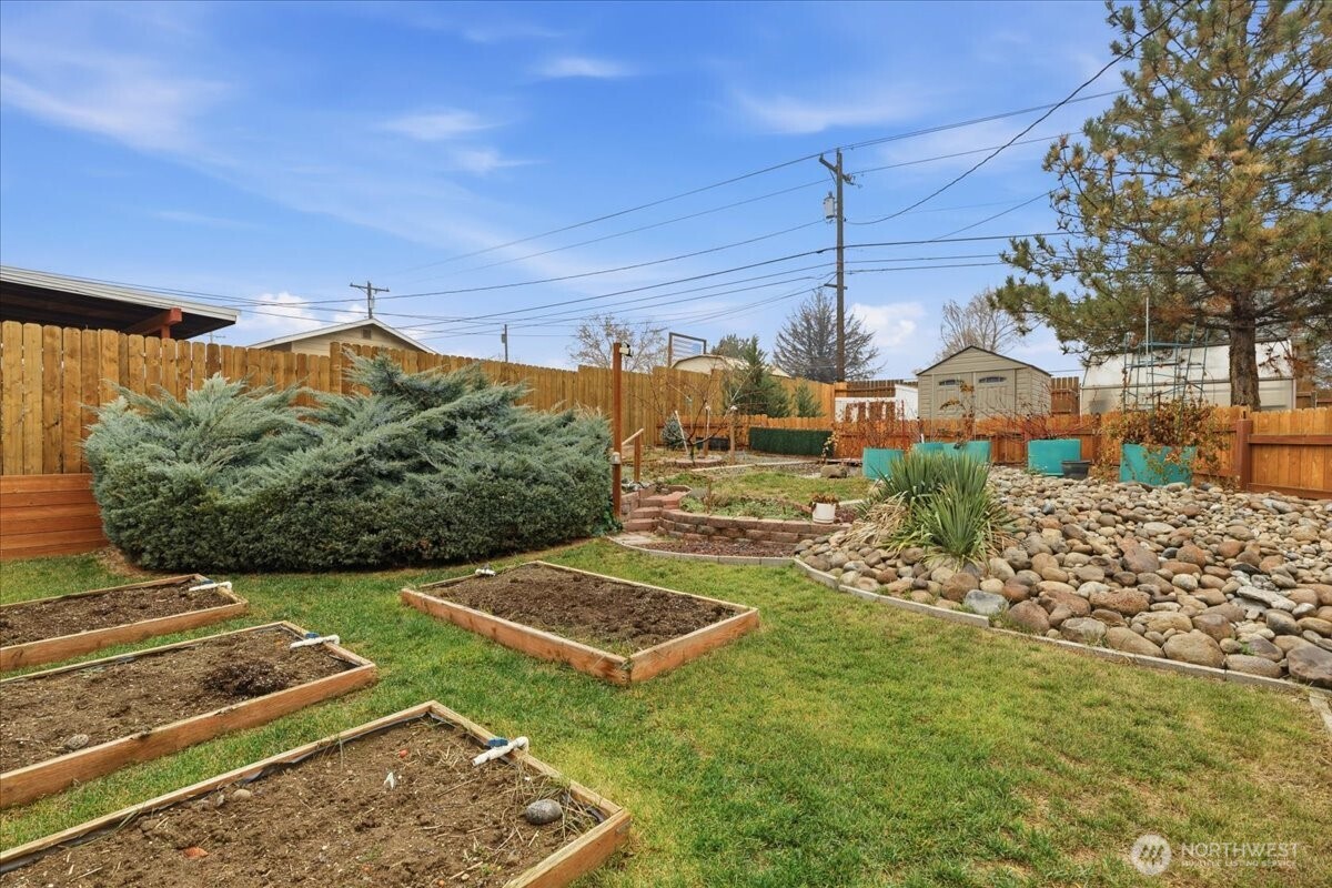 614 West Loop Drive Moses Lake, WA 98837 - Photo 29 of 33