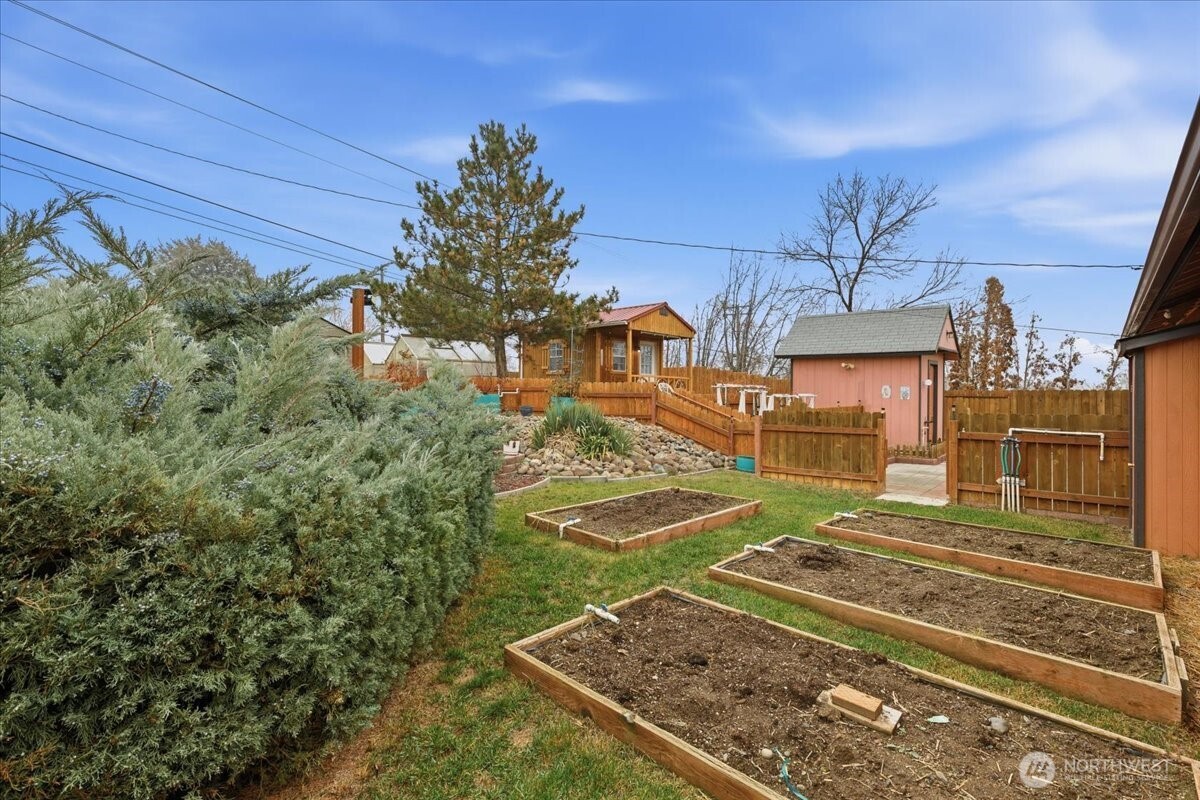 614 West Loop Drive Moses Lake, WA 98837 - Photo 30 of 33