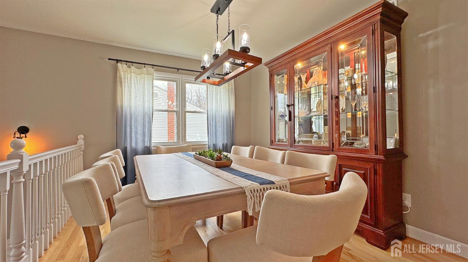 19 Norton Street Edison, NJ 08820 - Photo 8 of 29 a dining room with furniture and window