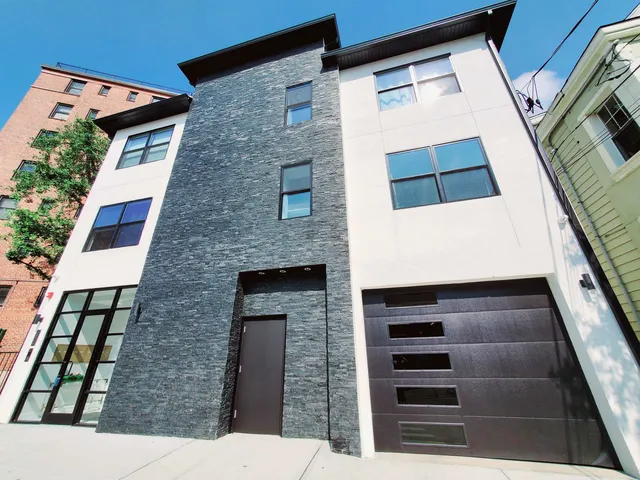 $2,500 | 6809 Palisade Avenue, Unit 302, Guttenberg, NJ 07093