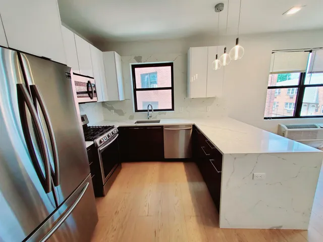 $2,500 | 6809 Palisade Avenue, Unit 302, Guttenberg, NJ 07093