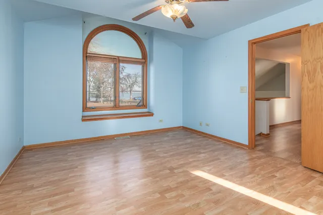 $359,900 | 97 Mark Lane, Fox Lake, IL 60020