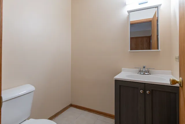 $359,900 | 97 Mark Lane, Fox Lake, IL 60020