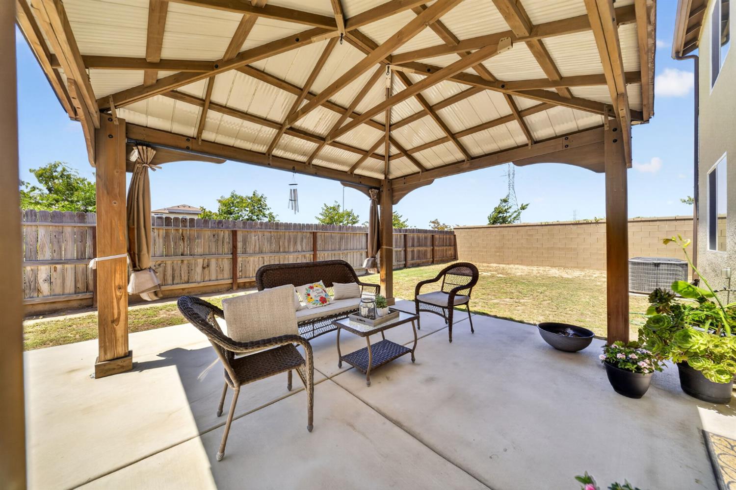 4219 North Reed Avenue Fresno, CA 93723 - Photo 30 of 38 Backyard