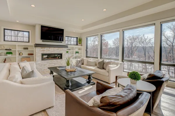 $2,950,000 | 21 Cherrywood Circle, North Oaks, MN 55127