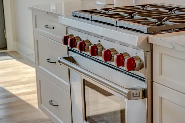 $2,950,000 | 21 Cherrywood Circle, North Oaks, MN 55127