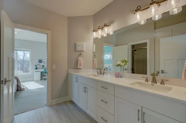 $2,950,000 | 21 Cherrywood Circle, North Oaks, MN 55127