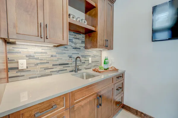 $2,950,000 | 21 Cherrywood Circle, North Oaks, MN 55127