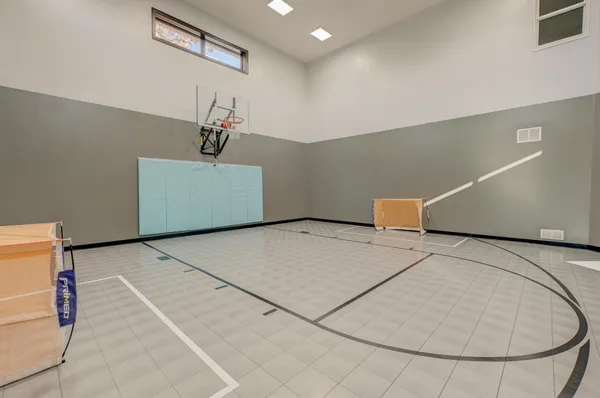 $2,950,000 | 21 Cherrywood Circle, North Oaks, MN 55127