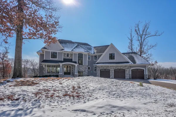 $2,950,000 | 21 Cherrywood Circle, North Oaks, MN 55127