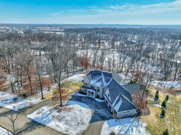 $2,950,000 | 21 Cherrywood Circle, North Oaks, MN 55127