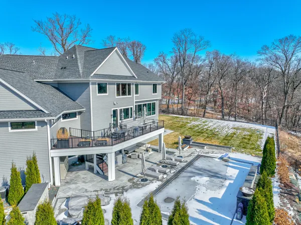 $2,950,000 | 21 Cherrywood Circle, North Oaks, MN 55127