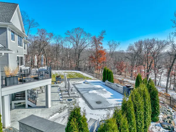 $2,950,000 | 21 Cherrywood Circle, North Oaks, MN 55127