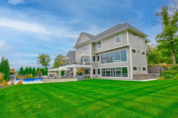 $2,950,000 | 21 Cherrywood Circle, North Oaks, MN 55127