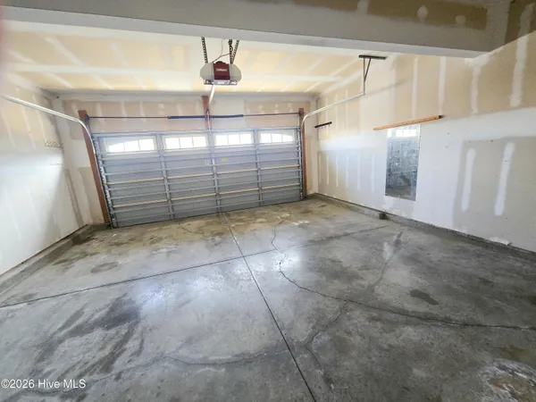 $2,200 | 212 Long Pond Drive, Sneads Ferry, NC 28460