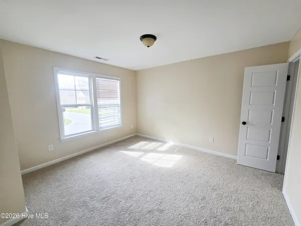 $2,200 | 212 Long Pond Drive, Sneads Ferry, NC 28460