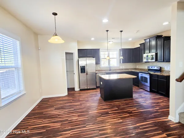 $2,200 | 212 Long Pond Drive, Sneads Ferry, NC 28460