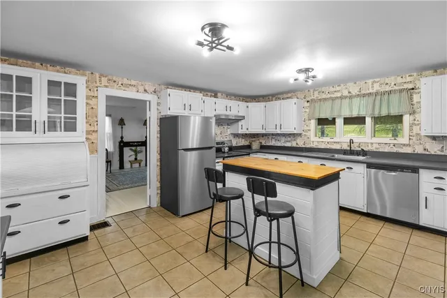 $219,000 | 2483 W Road, Leyden, NY 13309