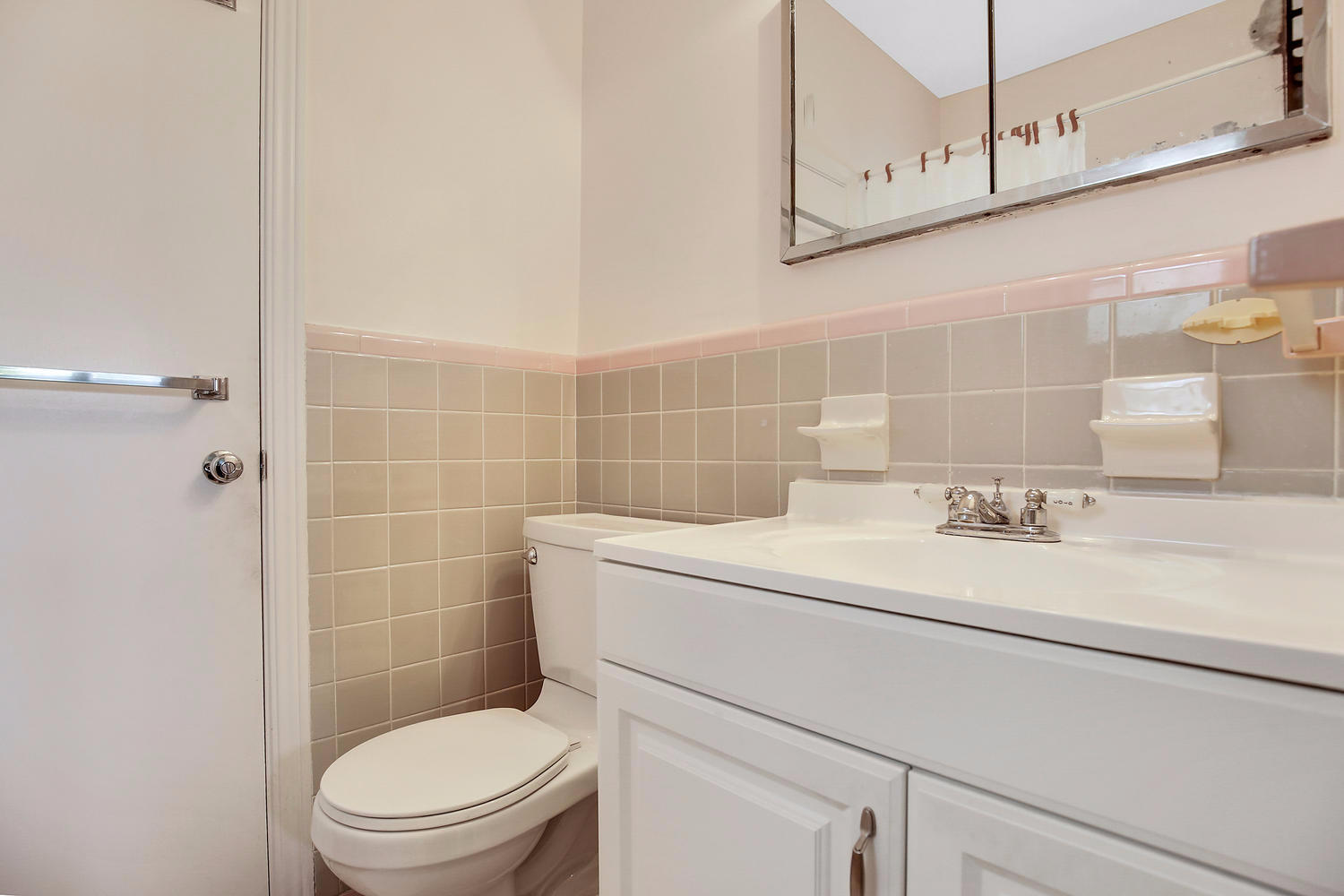 147 Gregory Road West Palm Beach, FL 33405 - Photo 13 of 20 Master Bathroom