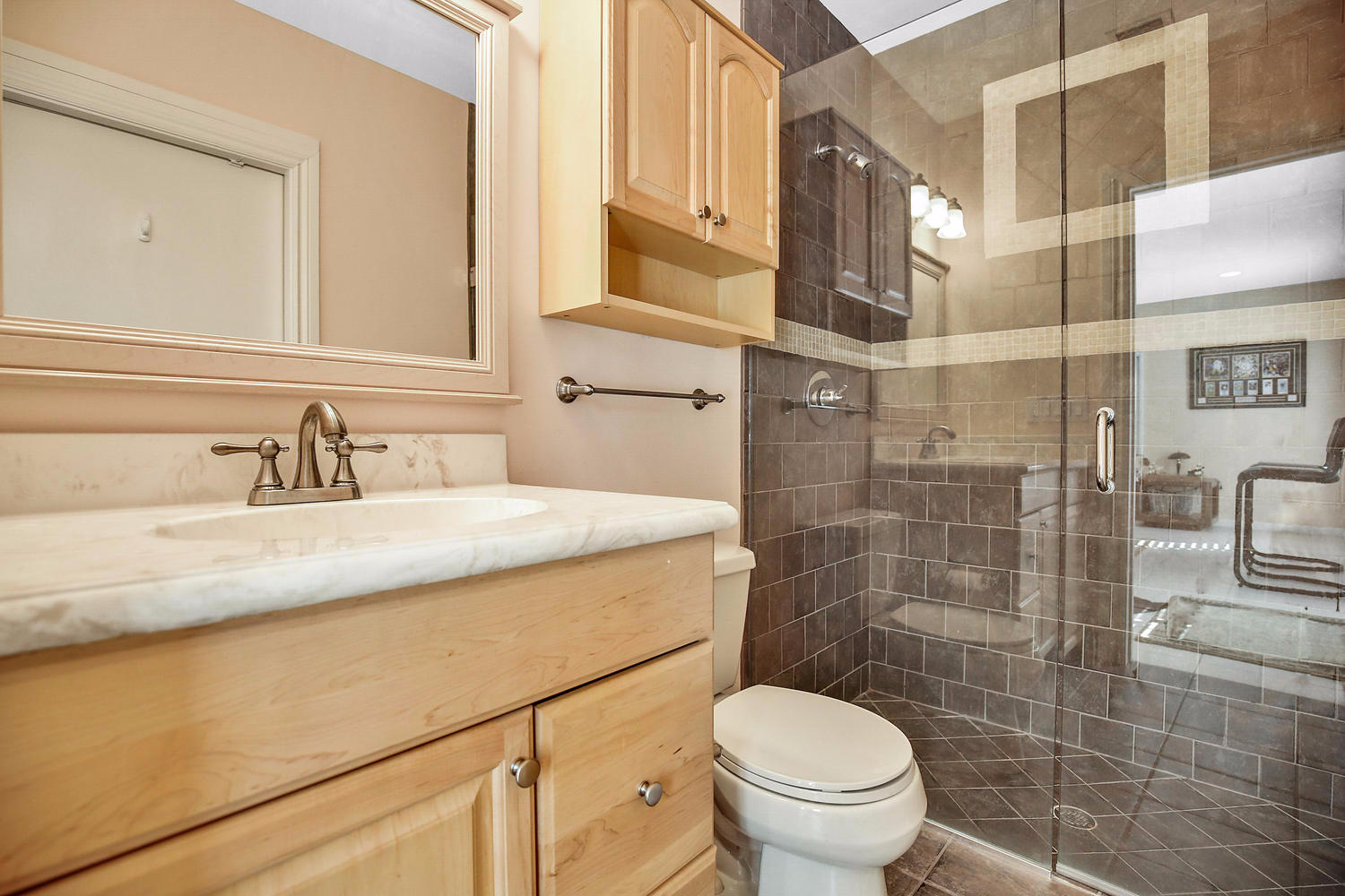 147 Gregory Road West Palm Beach, FL 33405 - Photo 16 of 20 Bathroom