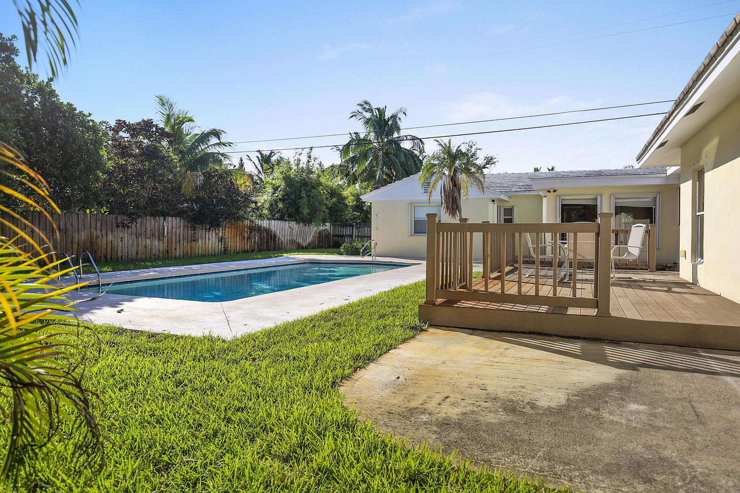 147 Gregory Road West Palm Beach, FL 33405 - Photo 19 of 20 Pool
