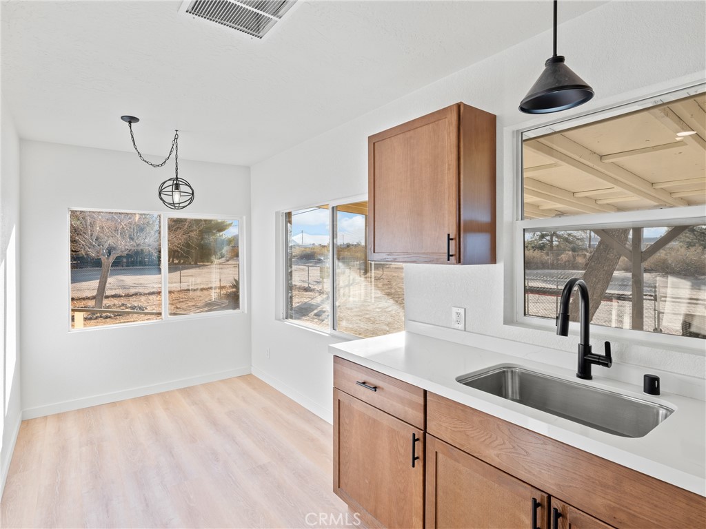 11687 Bellflower Street Victorville, CA 92392 - Photo 12 of 37