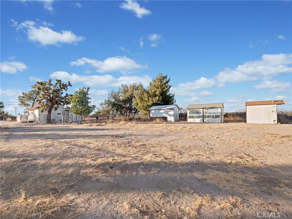 11687 Bellflower Street Victorville, CA 92392 - Photo 29 of 37