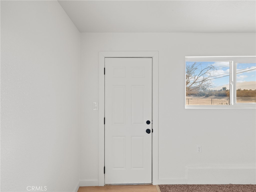 11687 Bellflower Street Victorville, CA 92392 - Photo 7 of 37