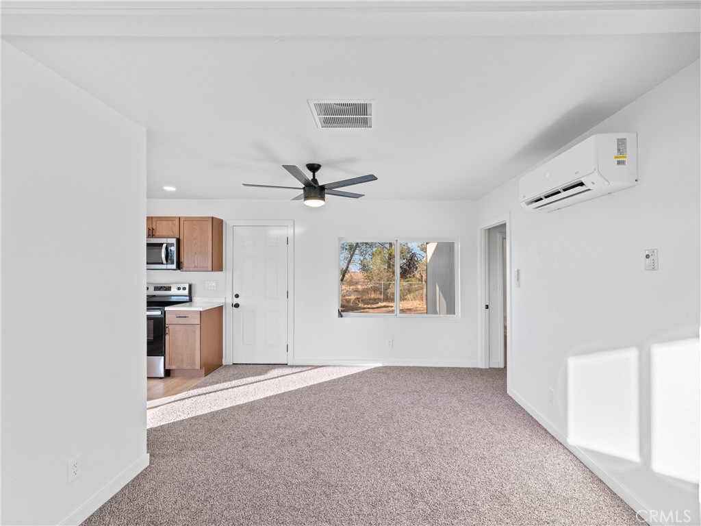 11687 Bellflower Street Victorville, CA 92392 - Photo 9 of 37