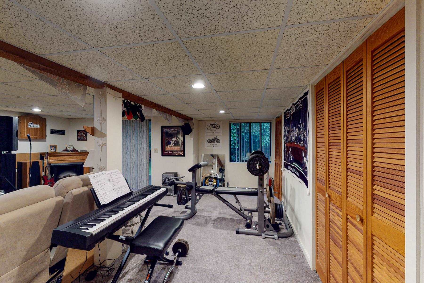 77 Indian Rock Road, Unit 77 Merrimack, NH 03054 - Photo 7 of 38
