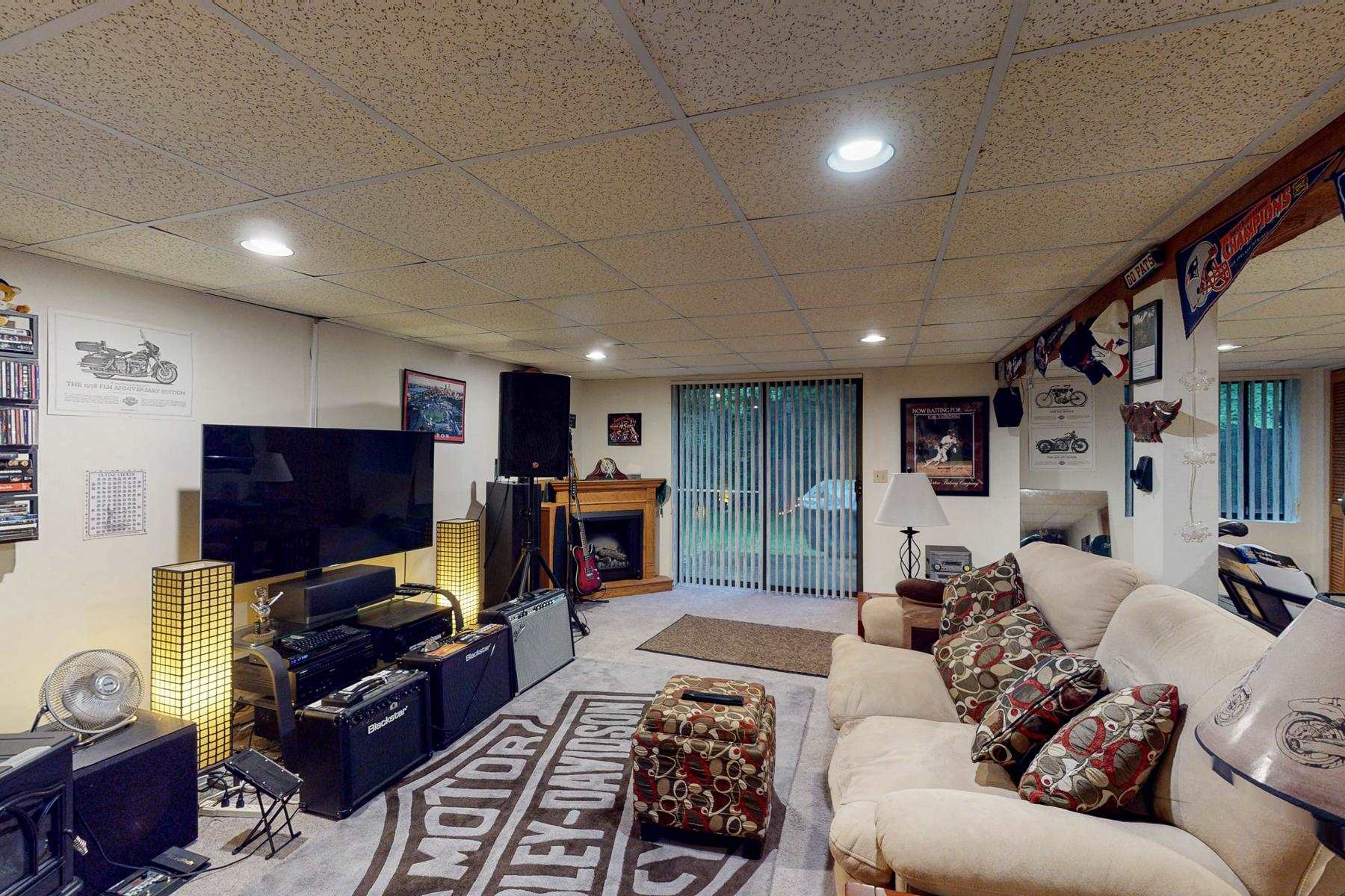 77 Indian Rock Road, Unit 77 Merrimack, NH 03054 - Photo 8 of 38